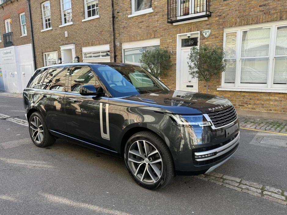 Commanding Exterior Presence of Range Rover Autobiography - All-Terrain VIP Chauffeur