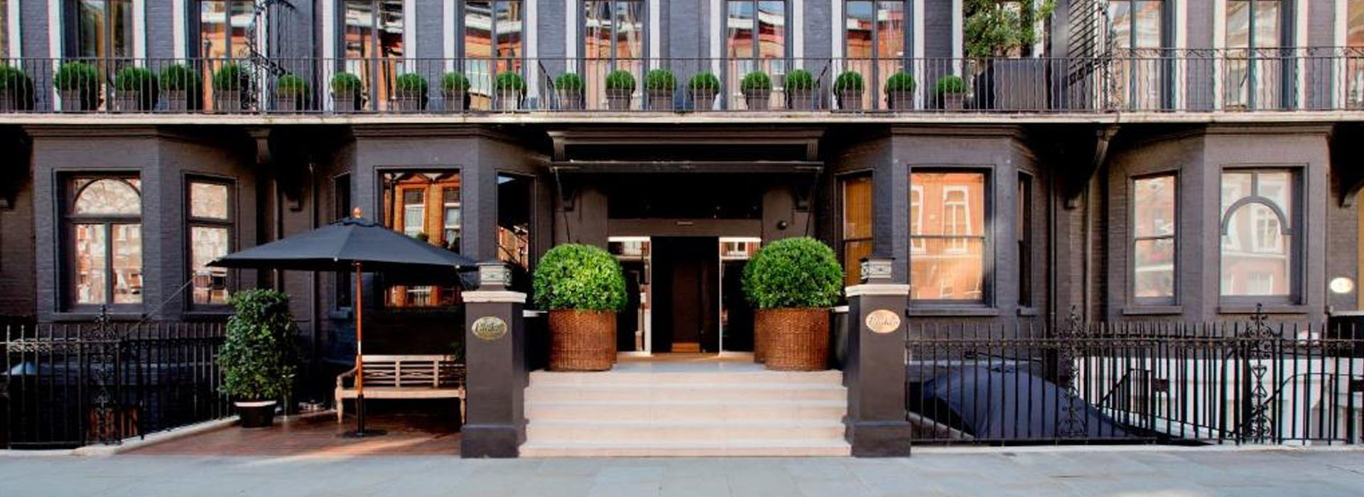 Blakes Hotel Roland Gardens South Kensington chauffeur arrival