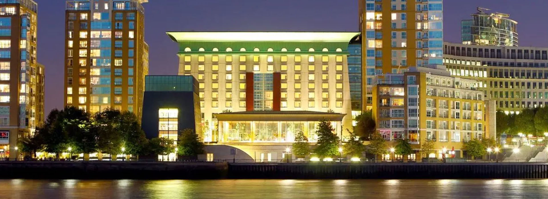 Canary Riverside Plaza Hotel Westferry Circus Canary Wharf chauffeur arrival