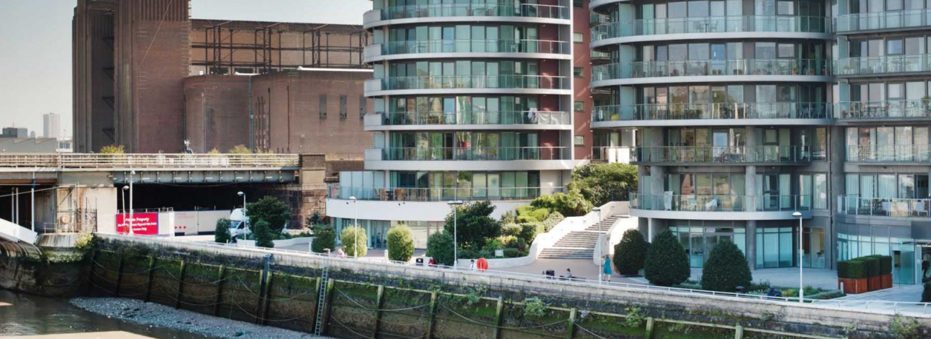Chelsea Bridge Apartments Queenstown Road Battersea chauffeur arrival
