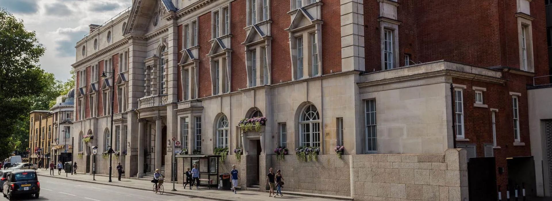 Courthouse Hotel Shoreditch Great Eastern Street chauffeur arrival