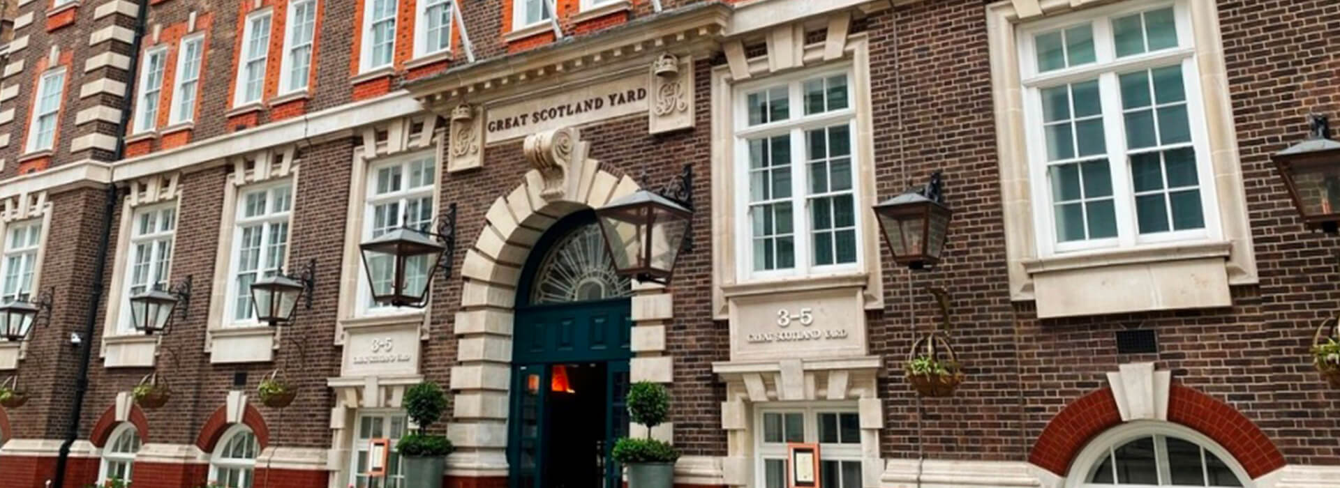 Great Scotland Yard Hotel Whitehall chauffeur arrival