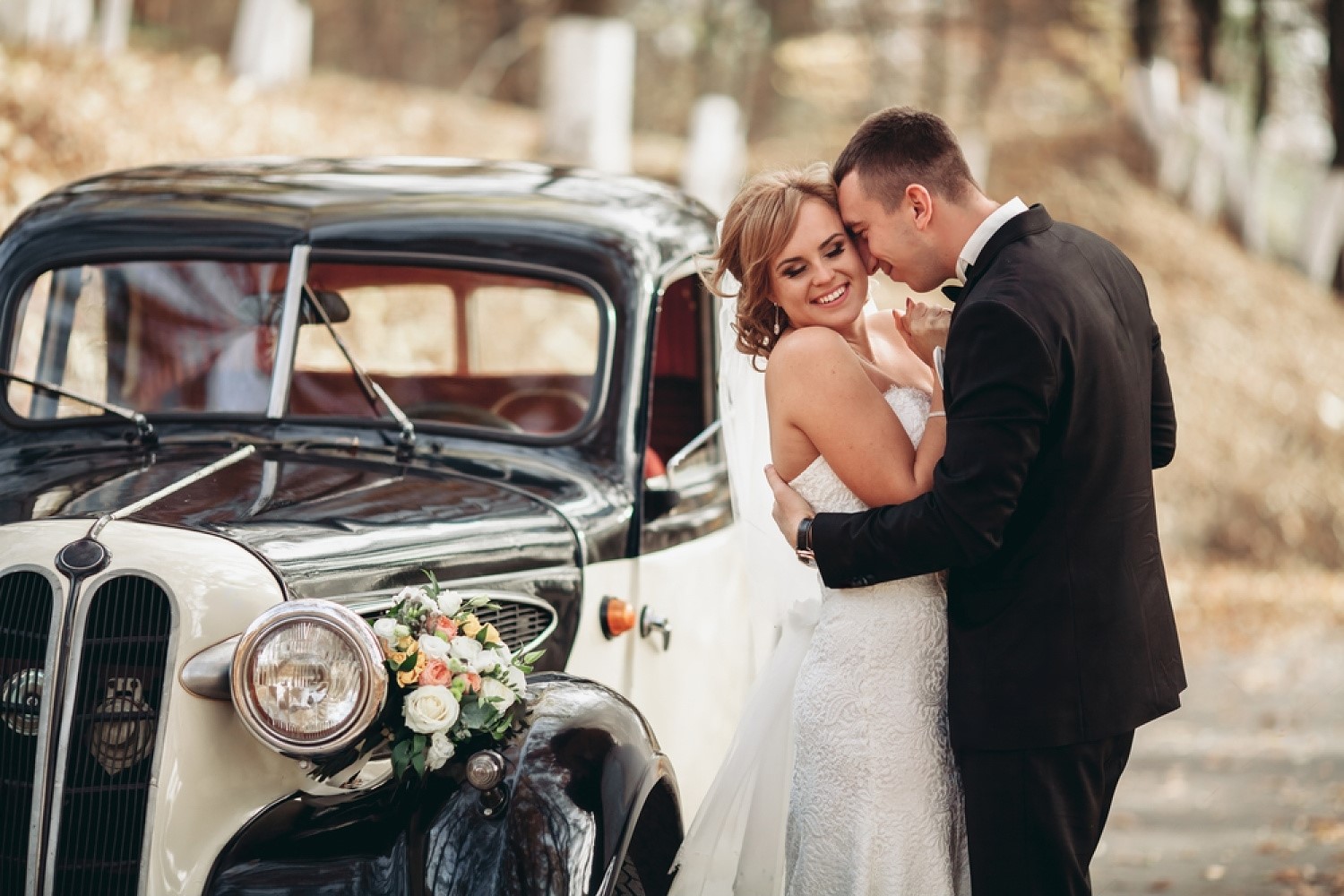 vintage-wedding-car